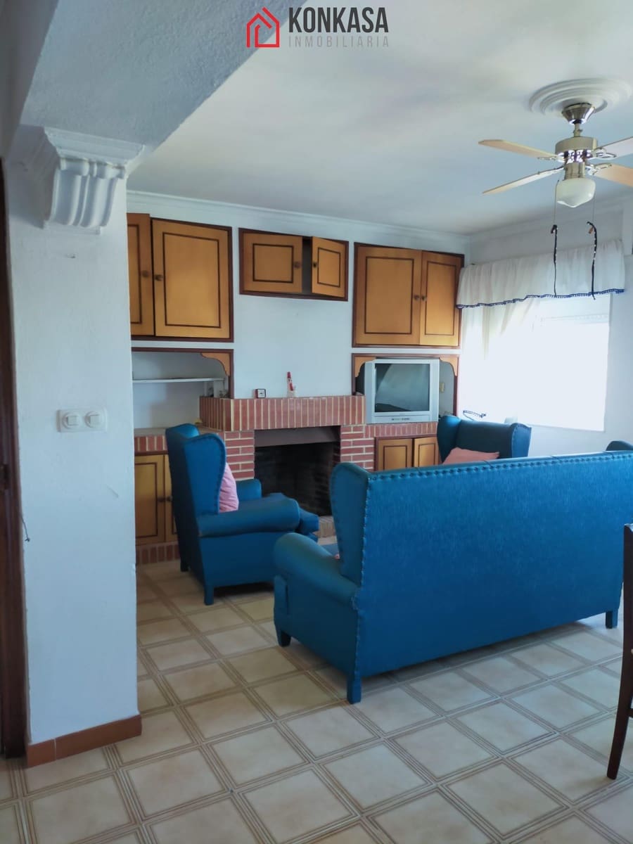 6 bedroom Townhouse for sale in Arcos de la Frontera with garage - € 114,000 (Ref: 9446801)