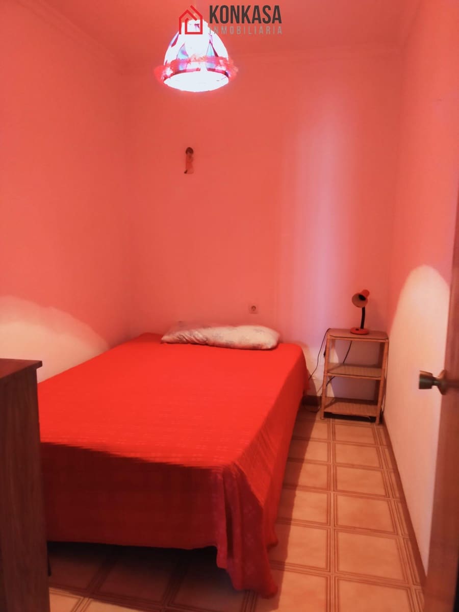 6 bedroom Townhouse for sale in Arcos de la Frontera with garage - € 114,000 (Ref: 9446801)