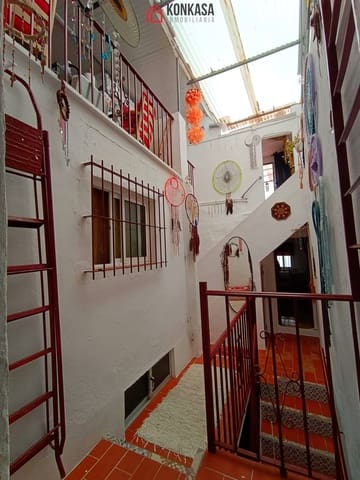 Casa de 6 habitaciones en Arcos de la Frontera en venta - 98.000 € (Ref: 9446803)