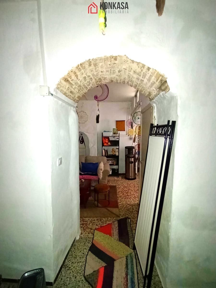 Casa de 6 habitaciones en Arcos de la Frontera en venta - 98.000 € (Ref: 9446803)