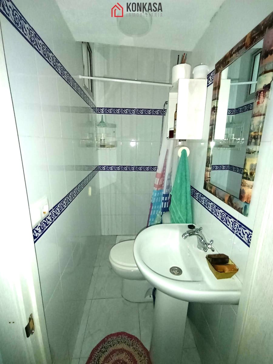 Casa de 6 habitaciones en Arcos de la Frontera en venta - 98.000 € (Ref: 9446803)