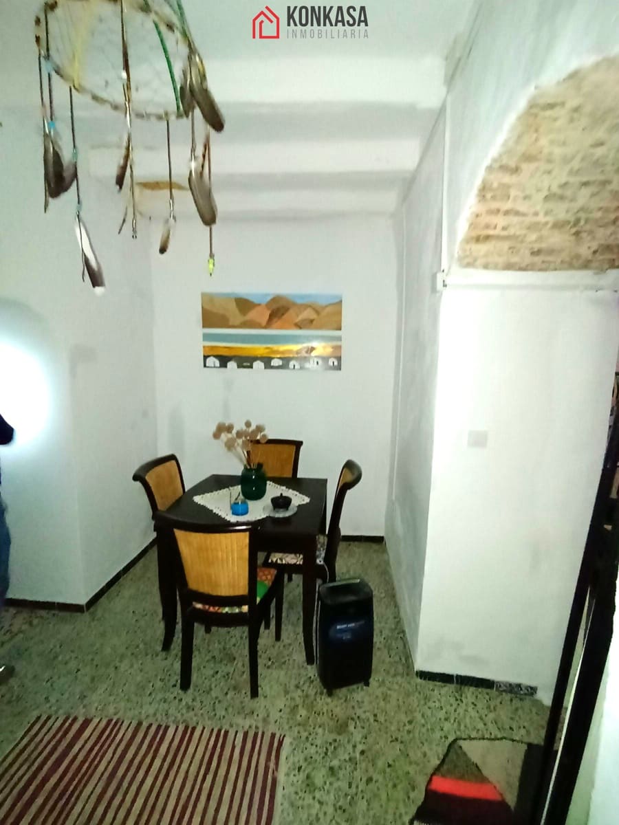 Casa de 6 habitaciones en Arcos de la Frontera en venta - 98.000 € (Ref: 9446803)