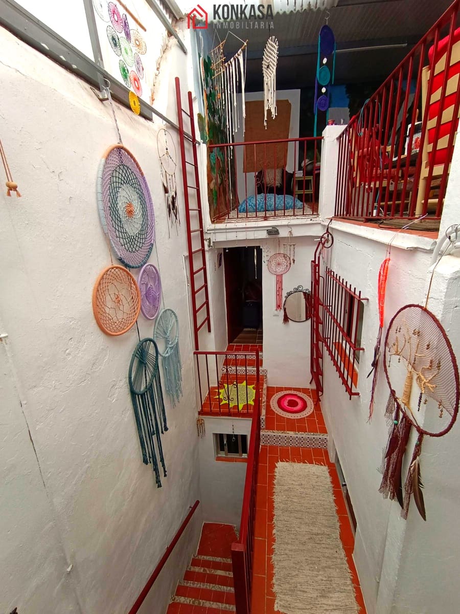 Casa de 6 habitaciones en Arcos de la Frontera en venta - 98.000 € (Ref: 9446803)