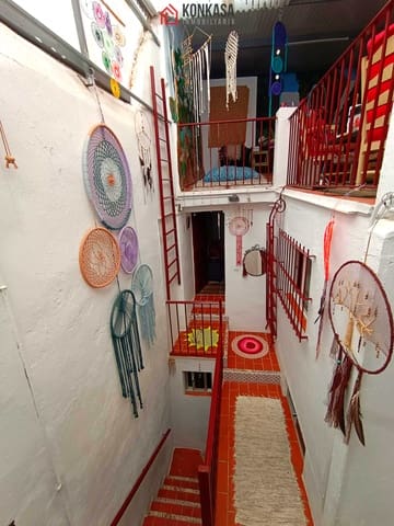 Casa de 6 habitaciones en Arcos de la Frontera en venta - 98.000 € (Ref: 9446803)