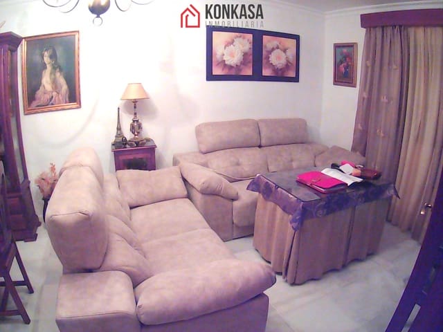 Casa de 4 habitaciones en Arcos de la Frontera en venta - 200.000 € (Ref: 9446809)