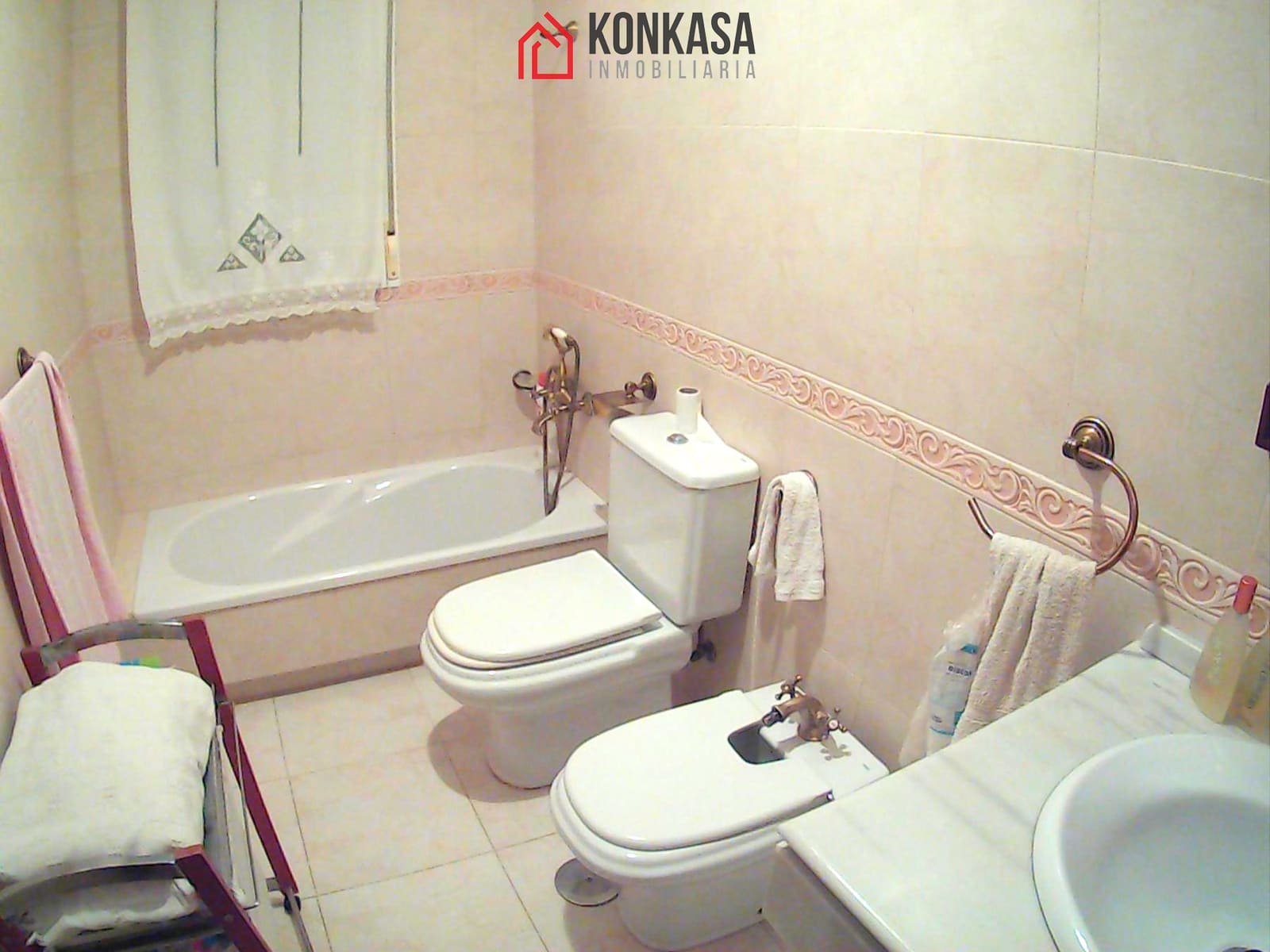 Casa de 4 habitaciones en Arcos de la Frontera en venta - 200.000 € (Ref: 9446809)