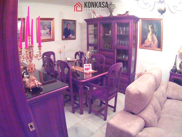 Casa de 4 habitaciones en Arcos de la Frontera en venta - 200.000 € (Ref: 9446809)