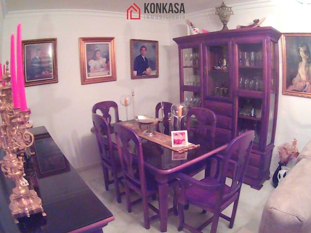 Casa de 4 habitaciones en Arcos de la Frontera en venta - 200.000 € (Ref: 9446809)