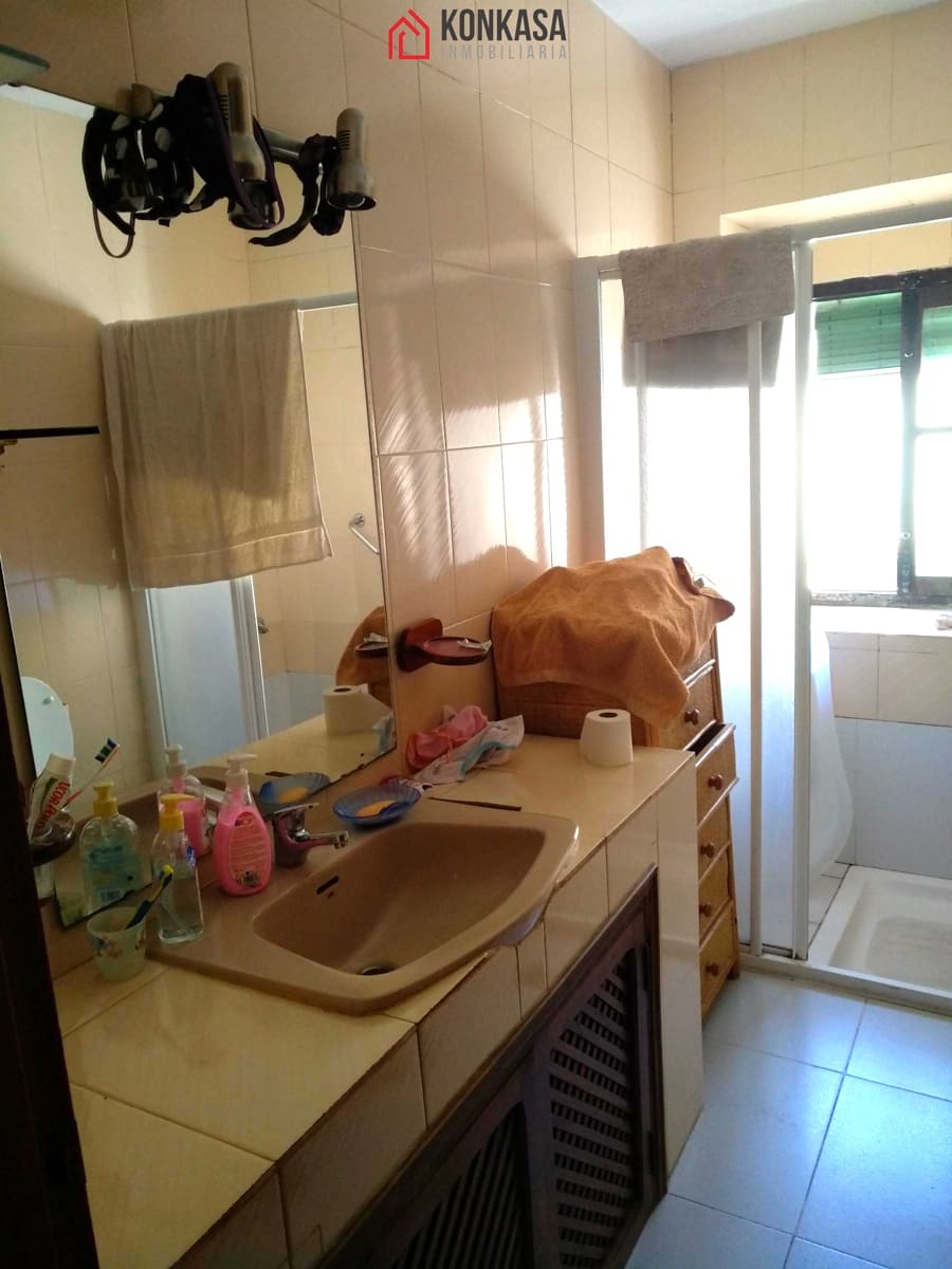 Casa de 18 habitaciones en Arcos de la Frontera en venta con garaje - 240.000 € (Ref: 9446814)