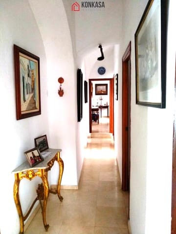 Casa de 18 habitaciones en Arcos de la Frontera en venta con garaje - 240.000 € (Ref: 9446814)