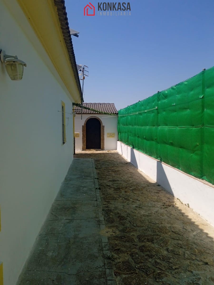 3 bedroom Finca/Country House for sale in Arcos de la Frontera - € 160,000 (Ref: 9446816)