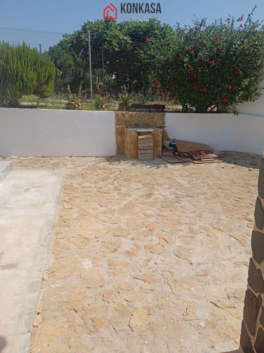 3 bedroom Finca/Country House for sale in Arcos de la Frontera - € 160,000 (Ref: 9446816)