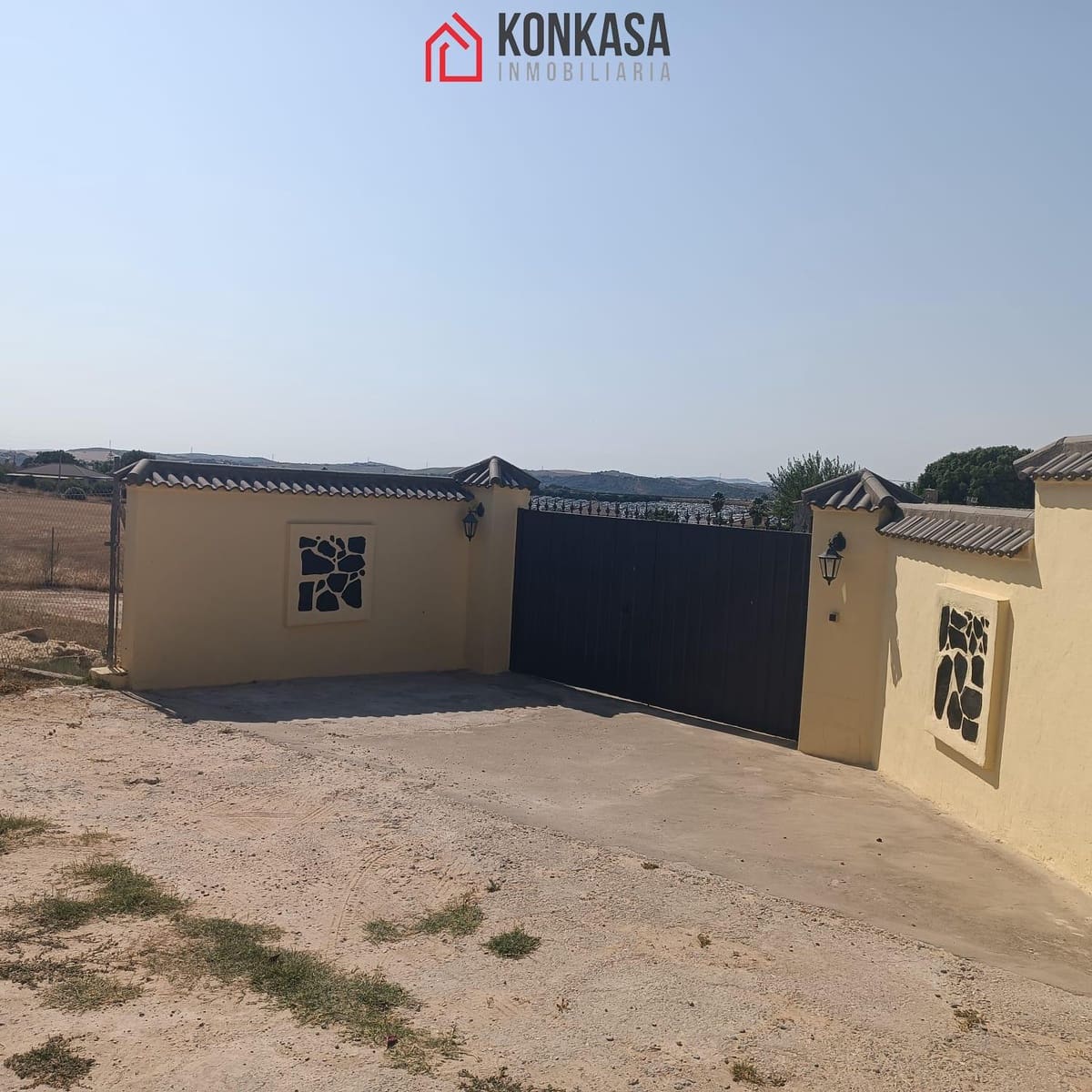 3 bedroom Finca/Country House for sale in Arcos de la Frontera - € 160,000 (Ref: 9446816)