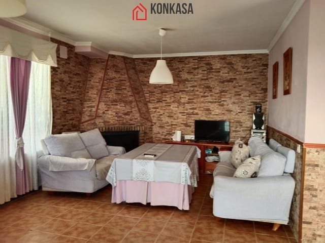 3 bedroom Finca/Country House for sale in Arcos de la Frontera - € 160,000 (Ref: 9446816)