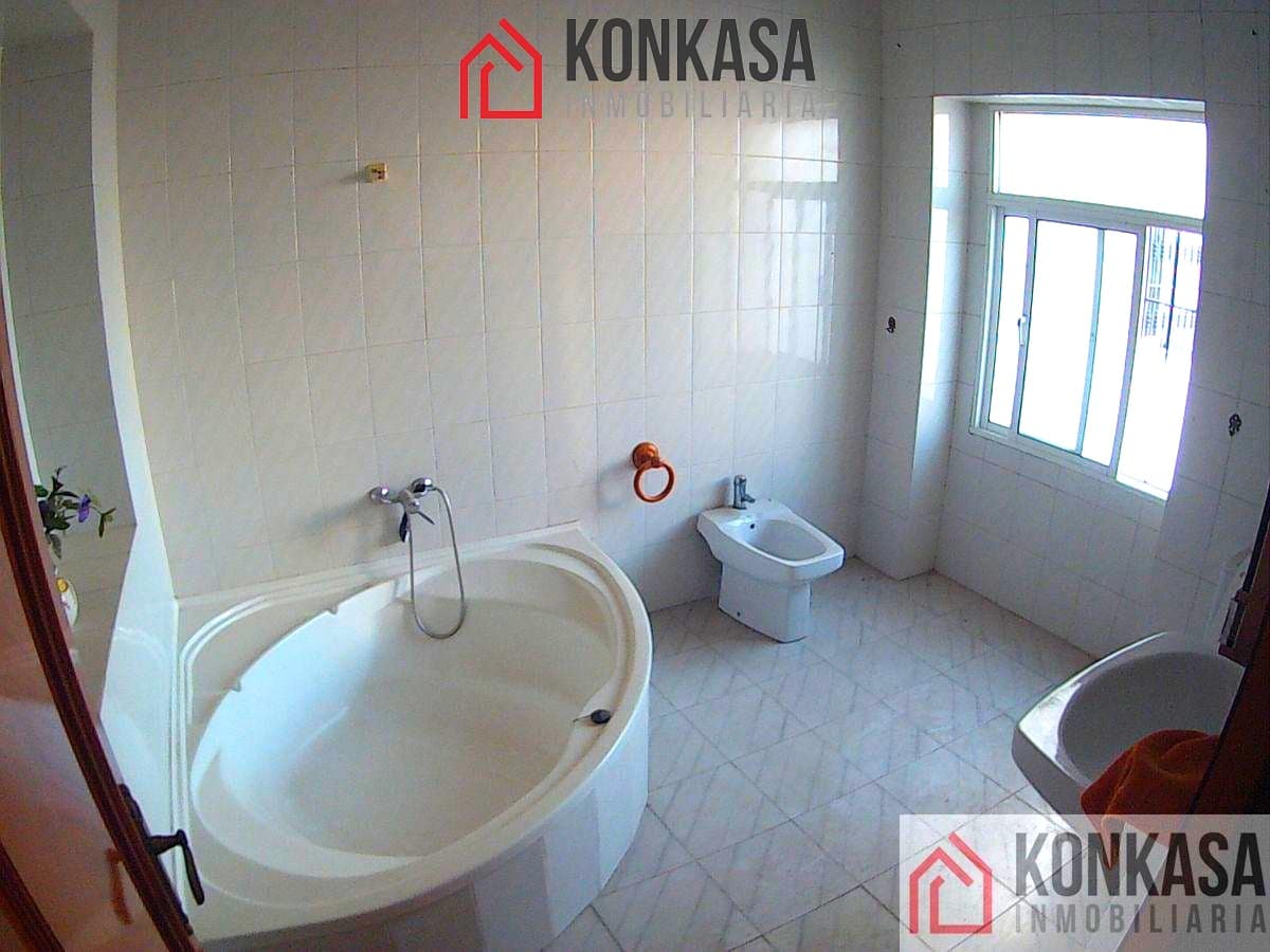 3 bedroom Townhouse for sale in Arcos de la Frontera - € 190,000 (Ref: 9446818)