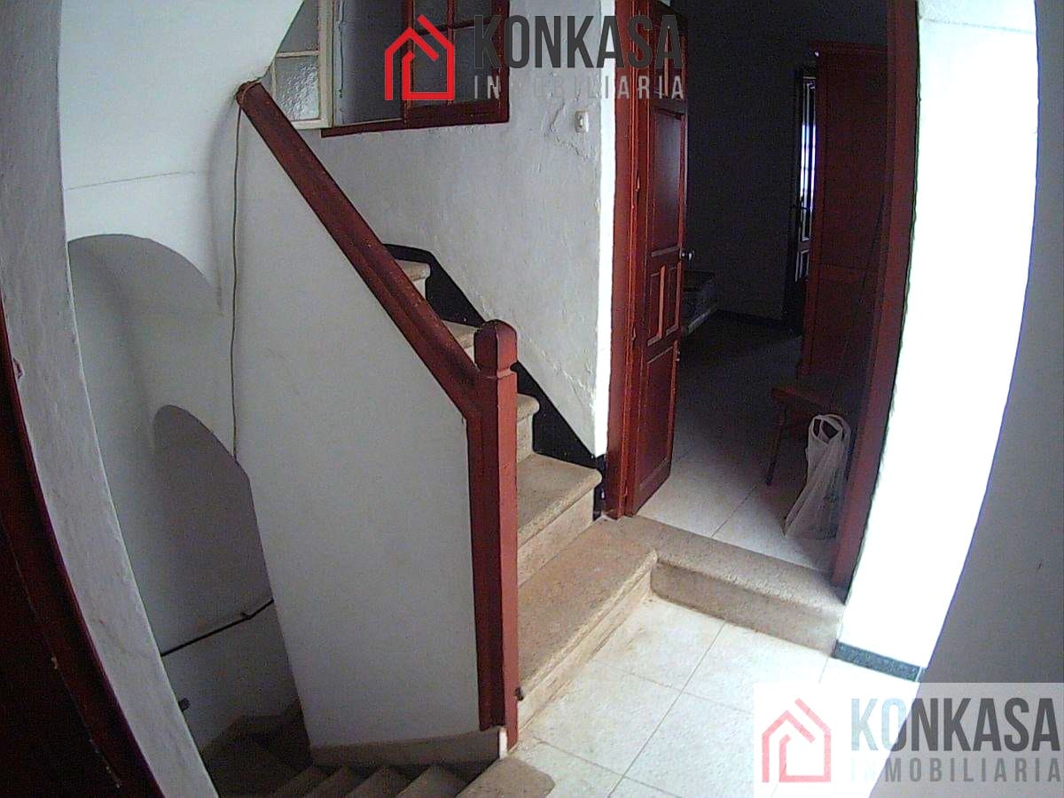 3 bedroom Townhouse for sale in Arcos de la Frontera - € 190,000 (Ref: 9446818)