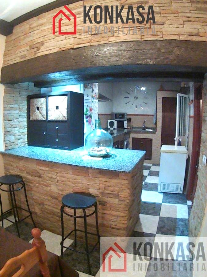 Casa de 3 habitaciones en Arcos de la Frontera en venta - 90.000 € (Ref: 9446820)