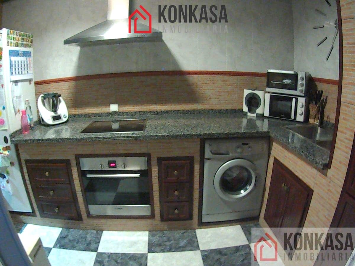 Casa de 3 habitaciones en Arcos de la Frontera en venta - 90.000 € (Ref: 9446820)