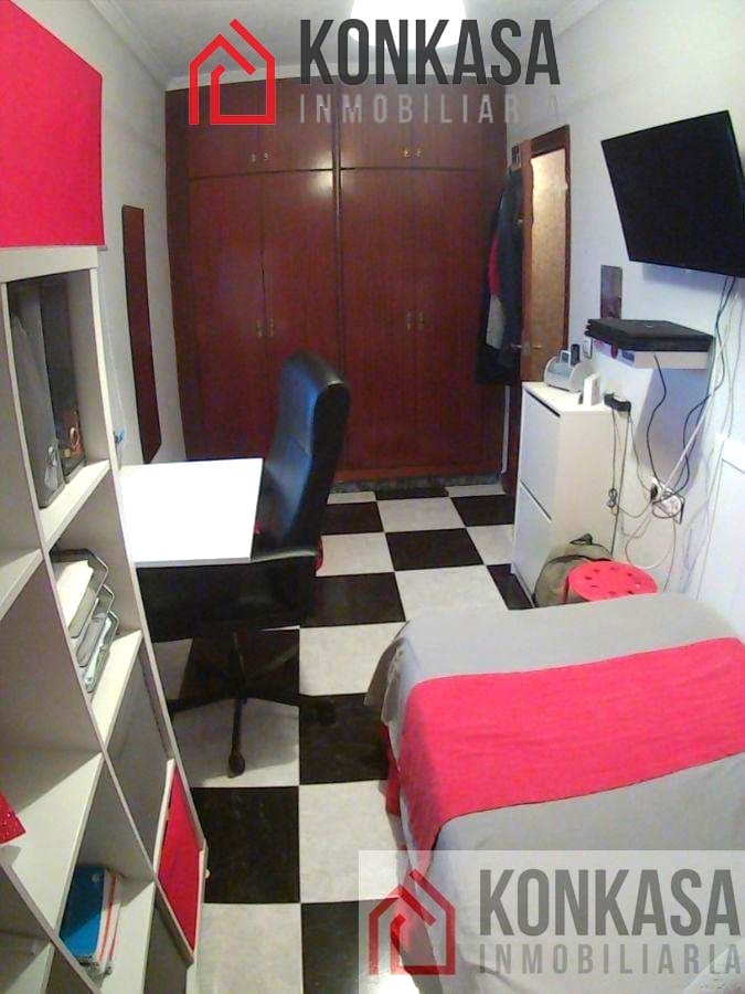 Casa de 3 habitaciones en Arcos de la Frontera en venta - 90.000 € (Ref: 9446820)