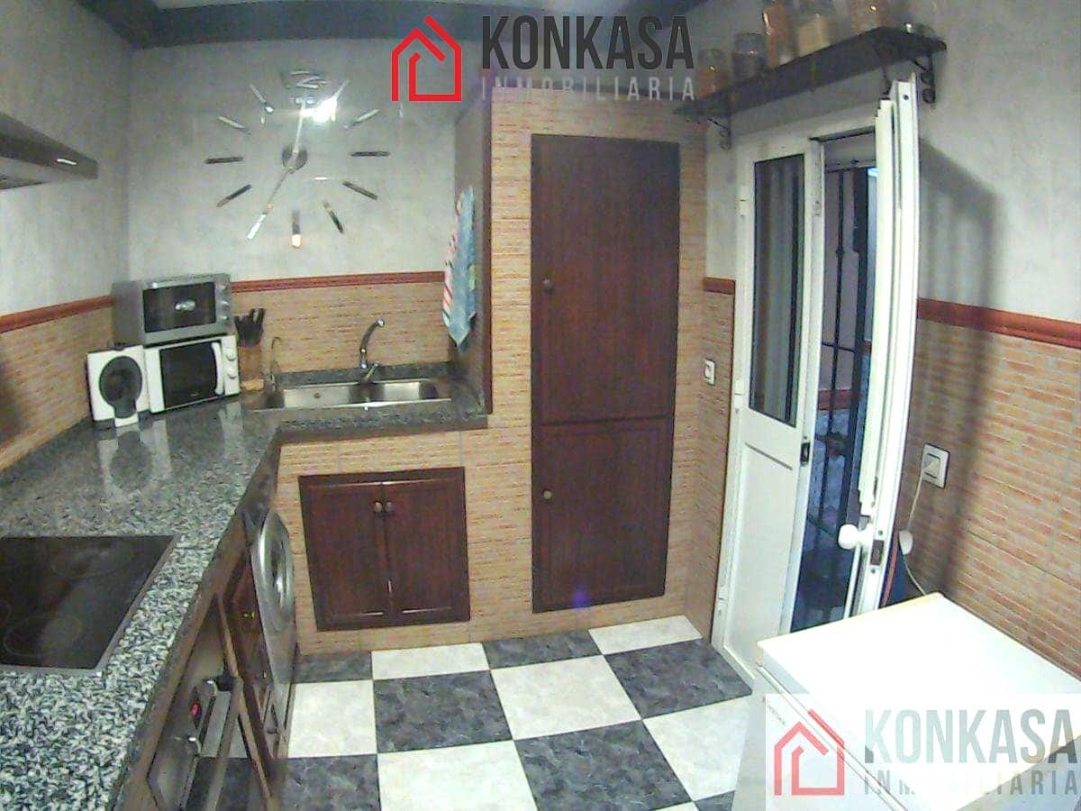 Casa de 3 habitaciones en Arcos de la Frontera en venta - 90.000 € (Ref: 9446820)