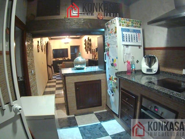 Casa de 3 habitaciones en Arcos de la Frontera en venta - 90.000 € (Ref: 9446820)