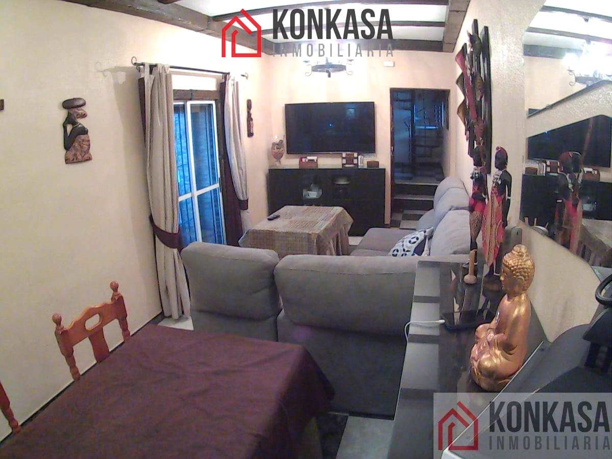 Casa de 3 habitaciones en Arcos de la Frontera en venta - 90.000 € (Ref: 9446820)