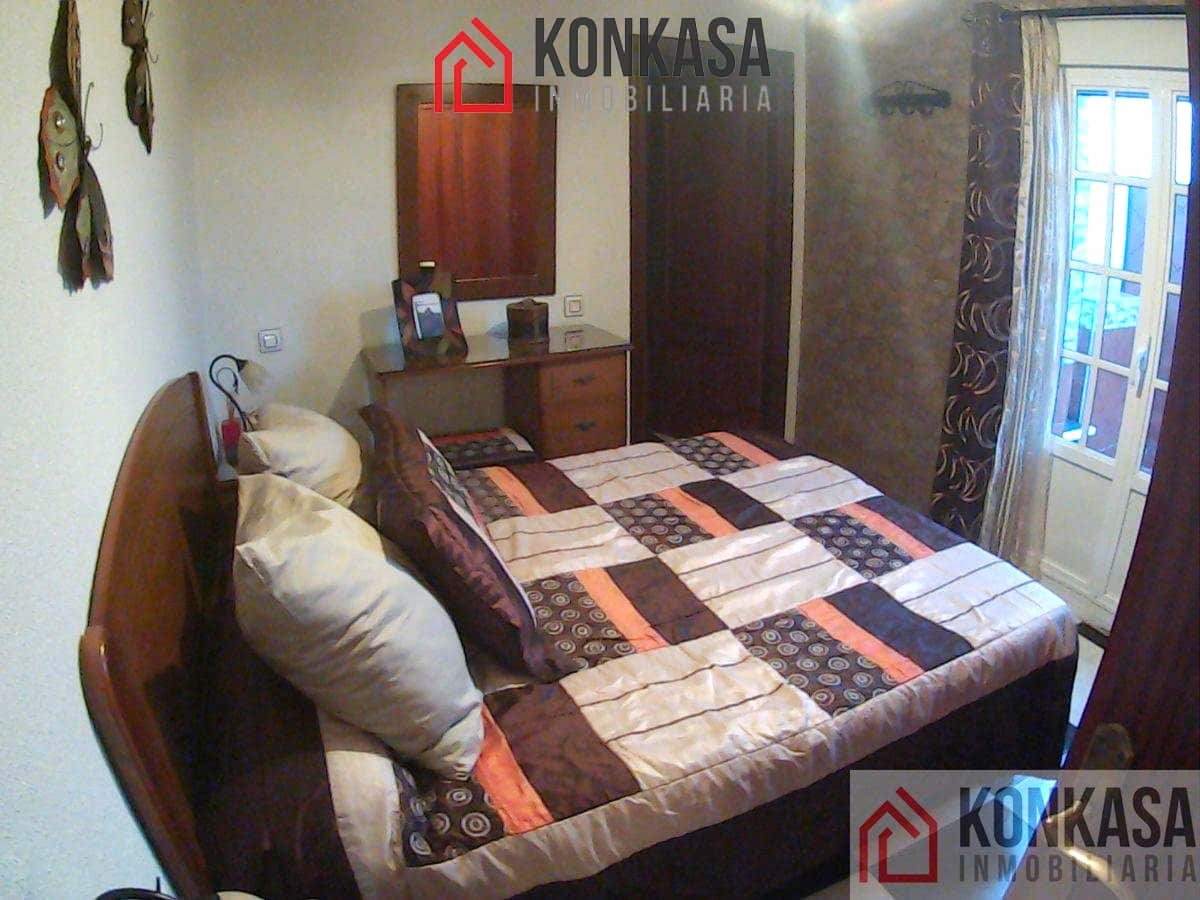 Casa de 3 habitaciones en Arcos de la Frontera en venta - 90.000 € (Ref: 9446820)