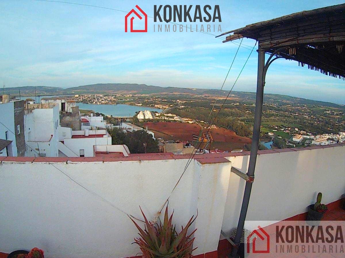 Casa de 3 habitaciones en Arcos de la Frontera en venta - 90.000 € (Ref: 9446820)