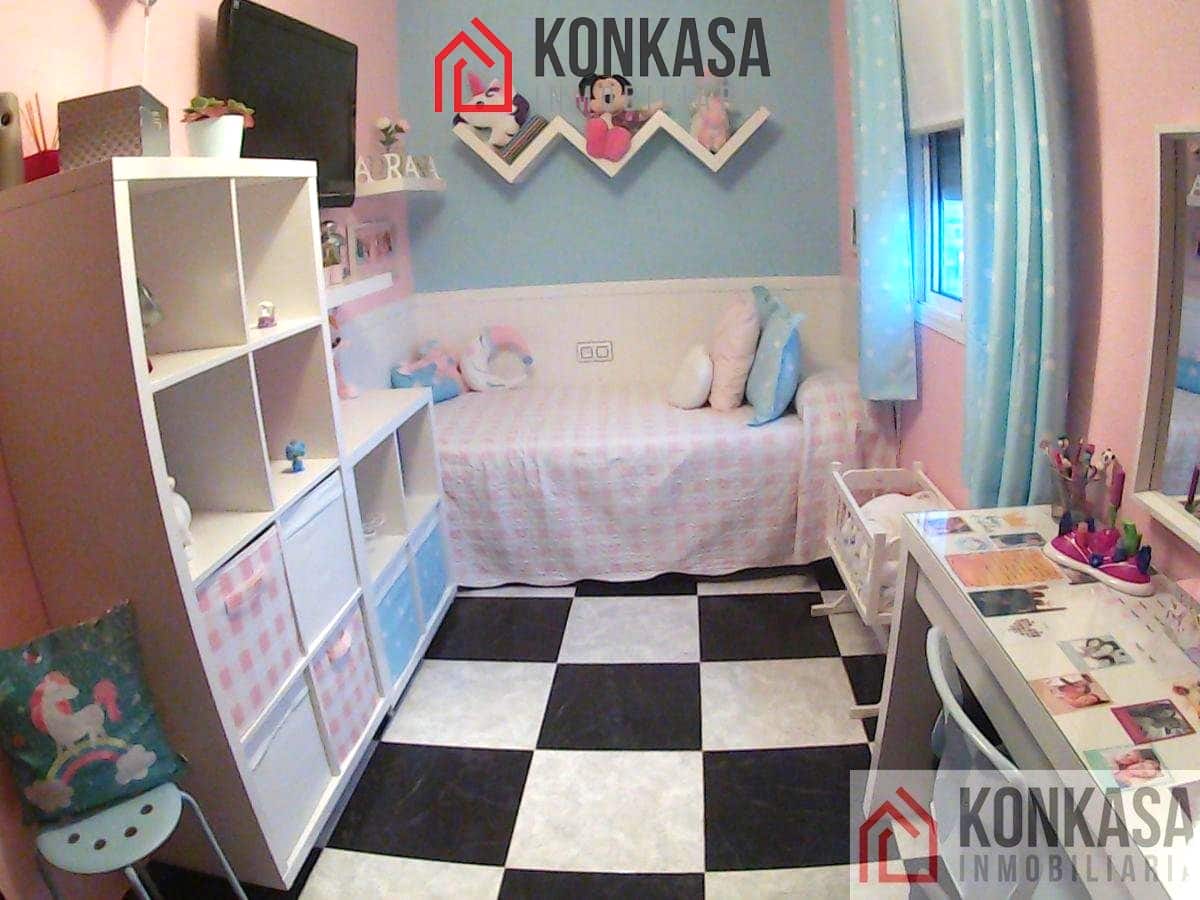 Casa de 3 habitaciones en Arcos de la Frontera en venta - 90.000 € (Ref: 9446820)