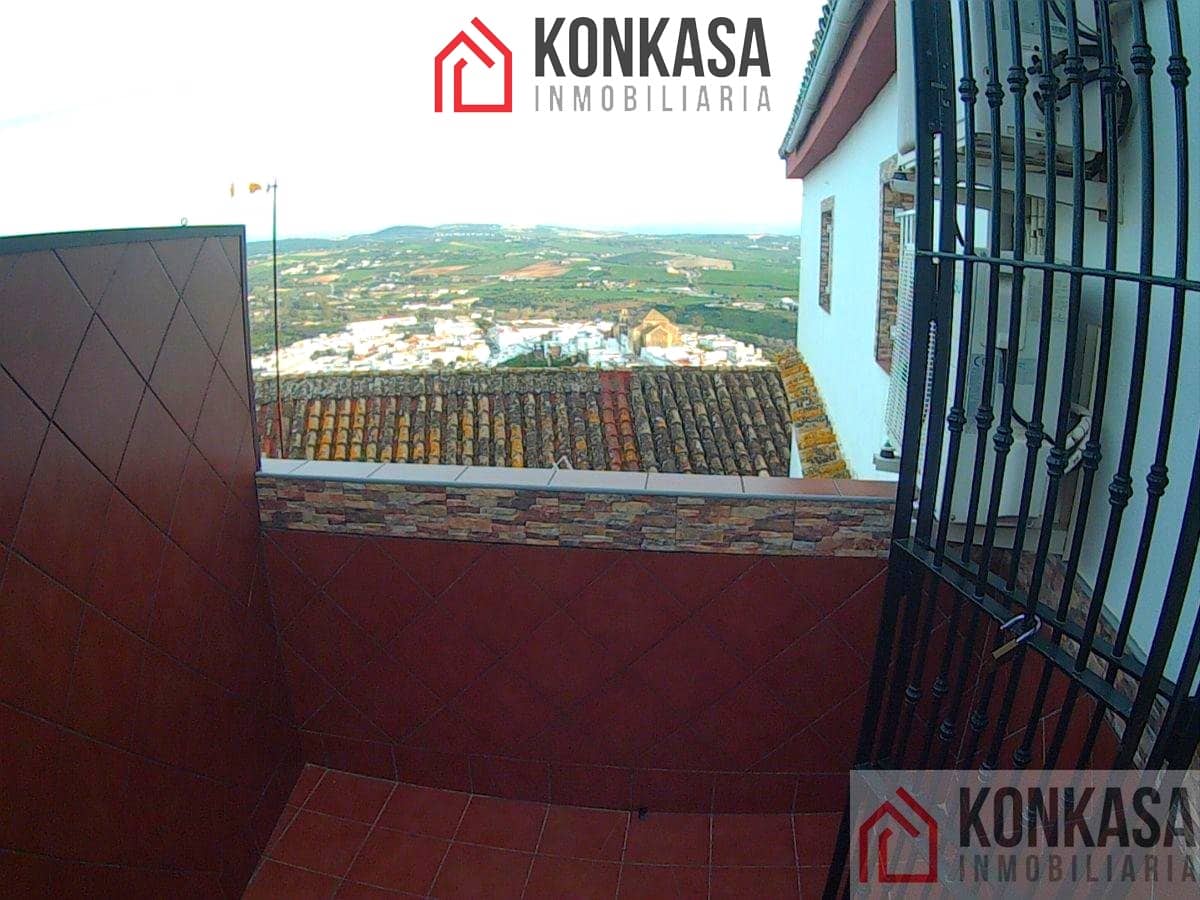 Casa de 3 habitaciones en Arcos de la Frontera en venta - 90.000 € (Ref: 9446820)