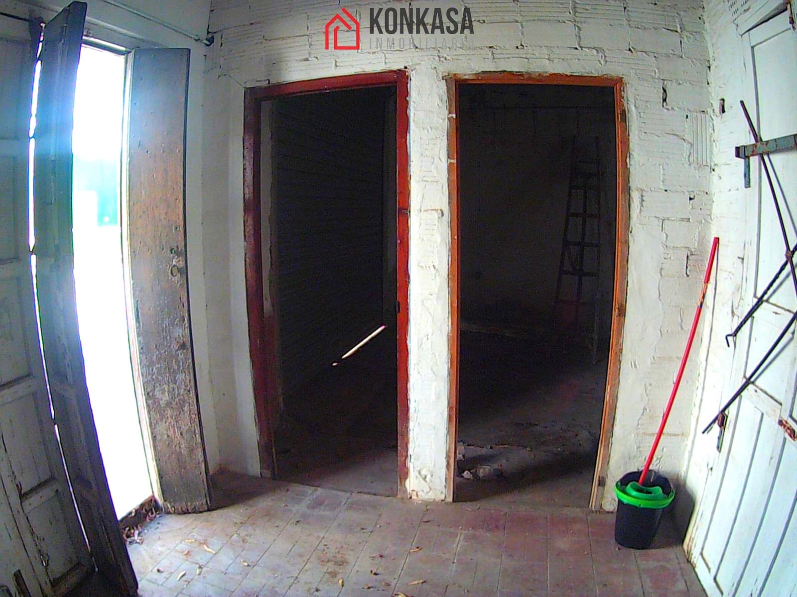 3 quarto Comercial para venda em Arcos de la Frontera - 90 000 € (Ref: 9446822)