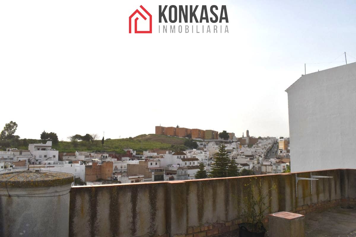 5 bedroom Townhouse for sale in Arcos de la Frontera with garage - € 140,000 (Ref: 9446825)