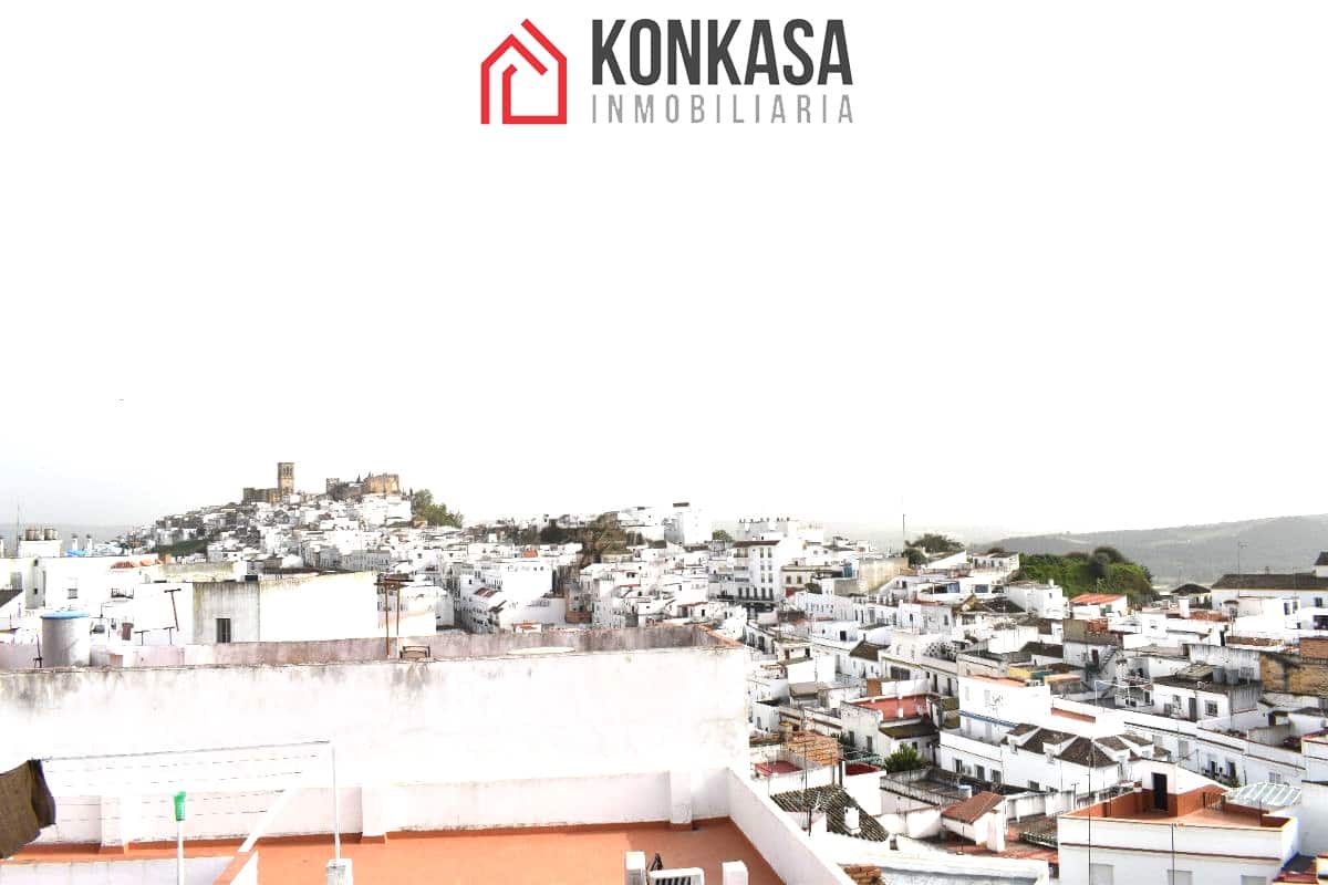 5 bedroom Townhouse for sale in Arcos de la Frontera with garage - € 140,000 (Ref: 9446825)