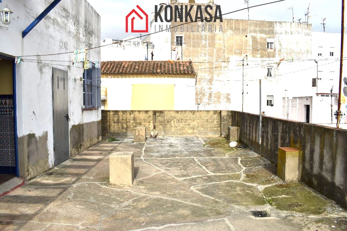 5 bedroom Townhouse for sale in Arcos de la Frontera with garage - € 140,000 (Ref: 9446825)