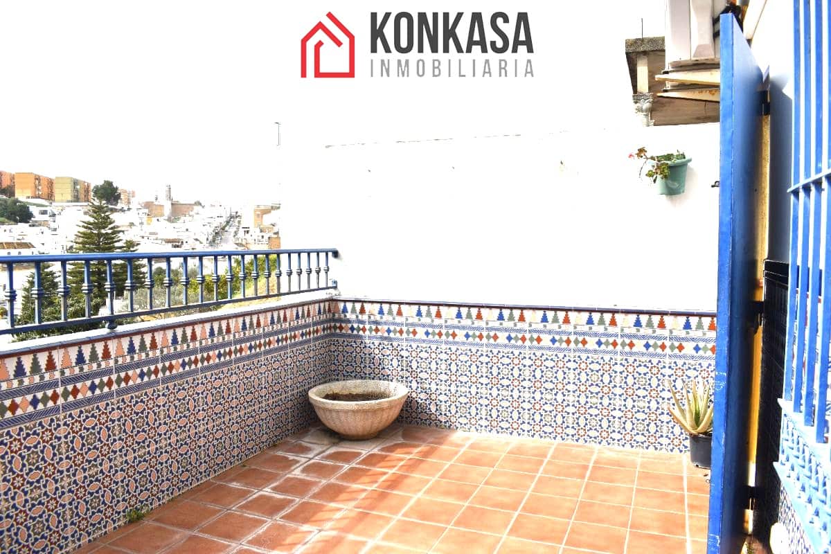 5 bedroom Townhouse for sale in Arcos de la Frontera with garage - € 140,000 (Ref: 9446825)