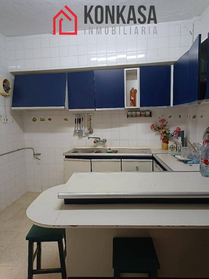 Casa de 7 habitaciones en Arcos de la Frontera en venta - 200.000 € (Ref: 9446826)