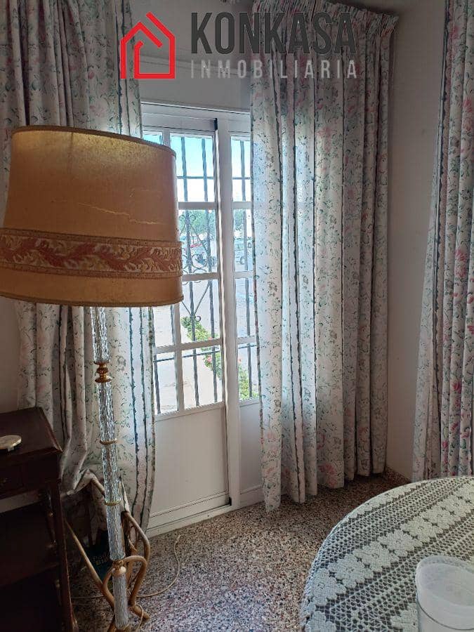 Casa de 7 habitaciones en Arcos de la Frontera en venta - 200.000 € (Ref: 9446826)