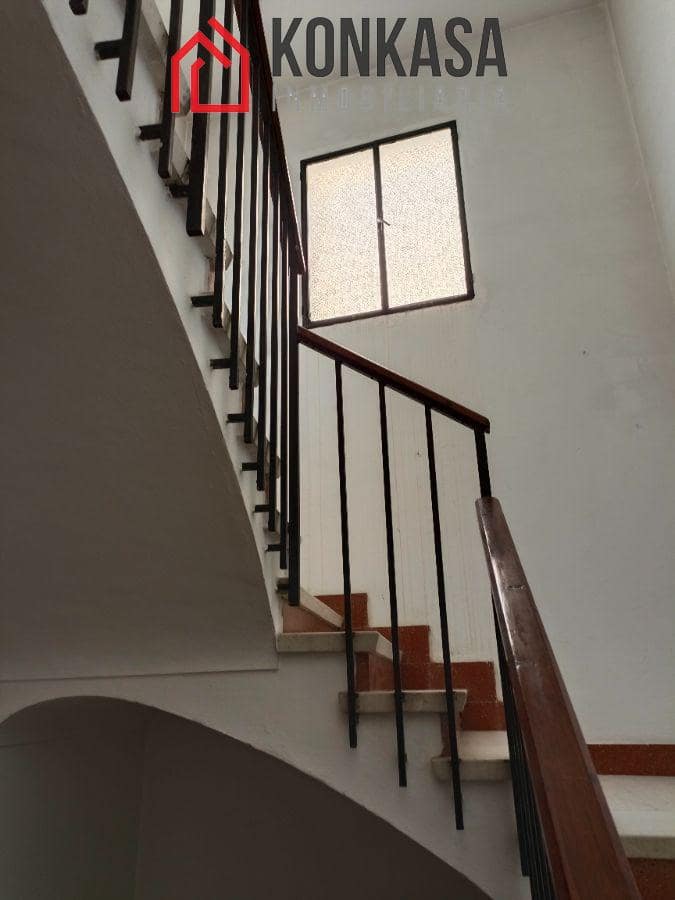 Casa de 7 habitaciones en Arcos de la Frontera en venta - 200.000 € (Ref: 9446826)