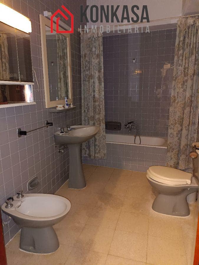 Casa de 7 habitaciones en Arcos de la Frontera en venta - 200.000 € (Ref: 9446826)