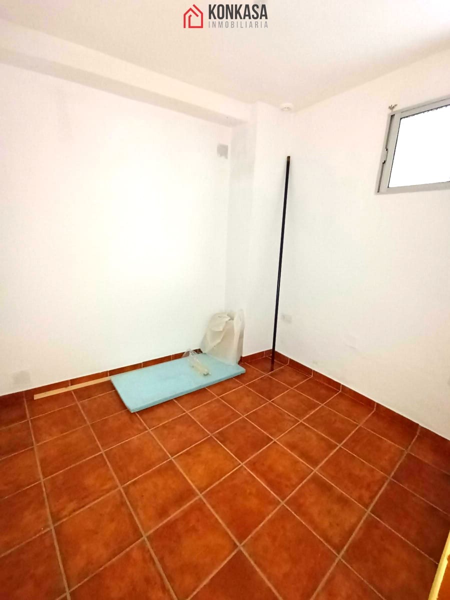 Casa de 12 habitaciones en Arcos de la Frontera en venta con garaje - 165.000 € (Ref: 9446831)