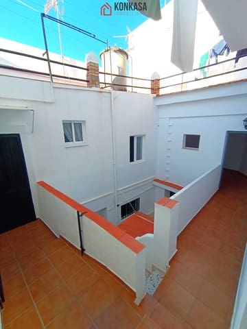 Casa de 12 habitaciones en Arcos de la Frontera en venta con garaje - 165.000 € (Ref: 9446831)