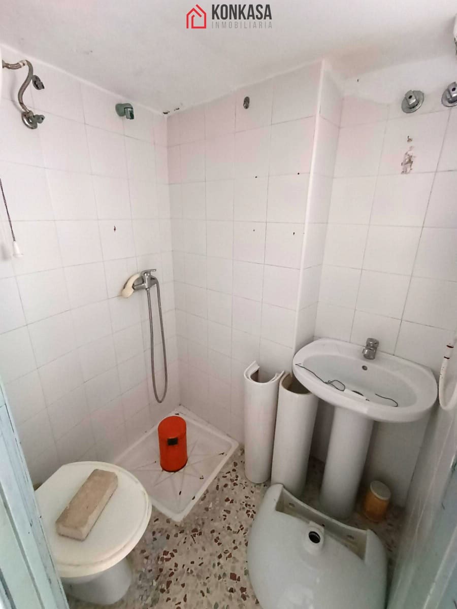 Casa de 12 habitaciones en Arcos de la Frontera en venta con garaje - 165.000 € (Ref: 9446831)