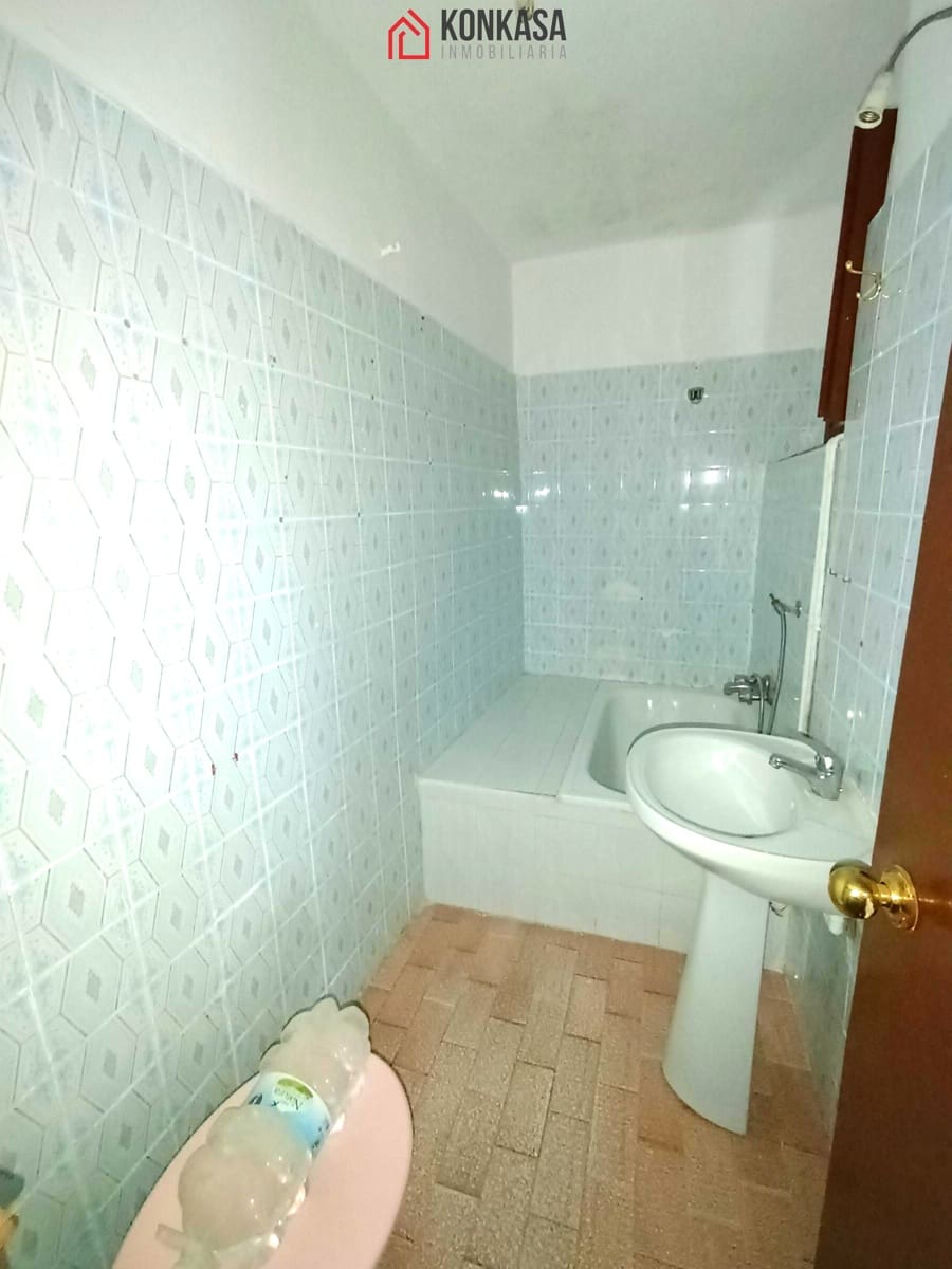 Casa de 12 habitaciones en Arcos de la Frontera en venta con garaje - 165.000 € (Ref: 9446831)