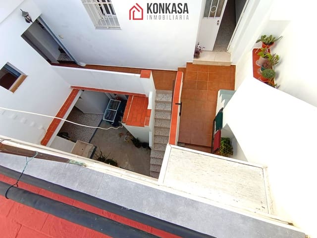 Casa de 12 habitaciones en Arcos de la Frontera en venta con garaje - 165.000 € (Ref: 9446831)