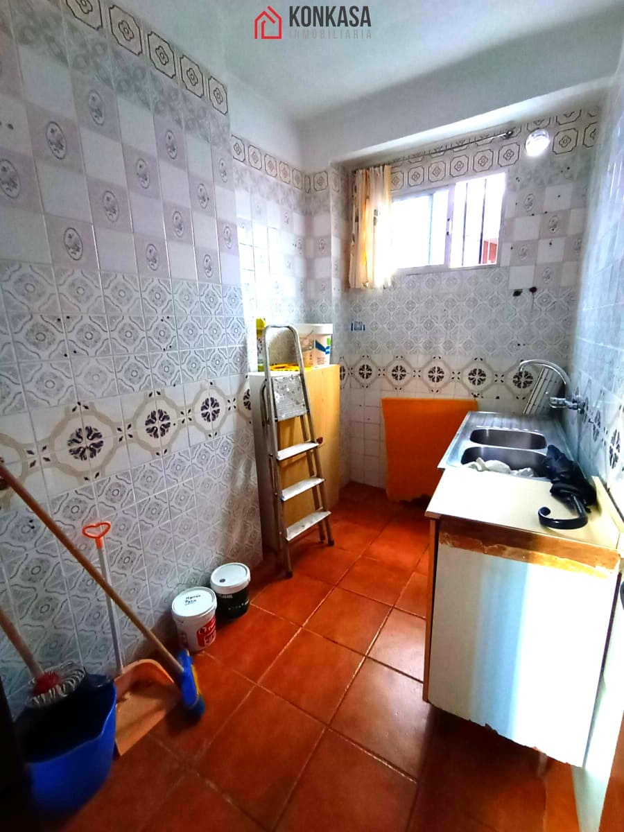 Casa de 12 habitaciones en Arcos de la Frontera en venta con garaje - 165.000 € (Ref: 9446831)