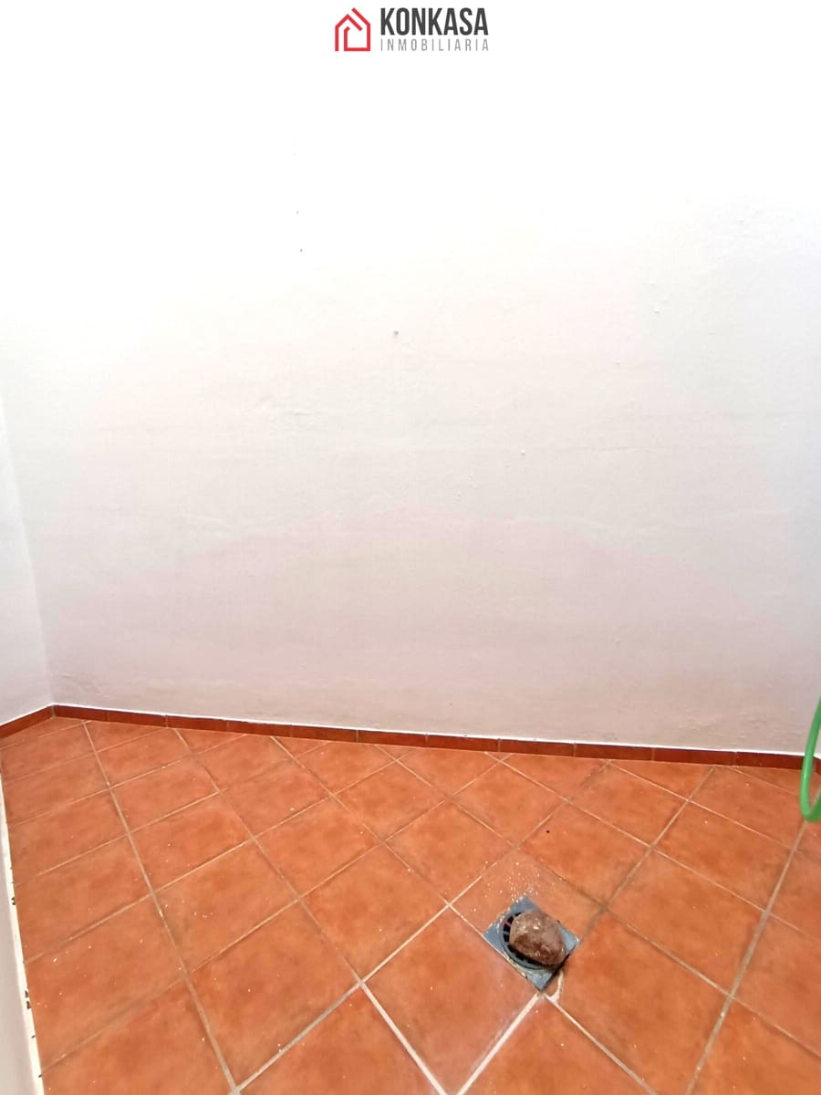 Casa de 12 habitaciones en Arcos de la Frontera en venta con garaje - 165.000 € (Ref: 9446831)