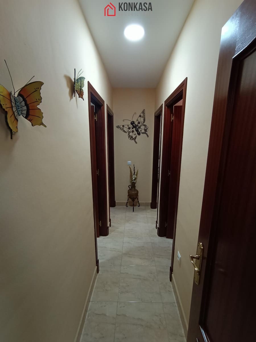 3 bedroom Flat for sale in Arcos de la Frontera - € 98,000 (Ref: 9446837)