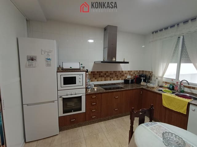 3 bedroom Flat for sale in Arcos de la Frontera - € 98,000 (Ref: 9446837)