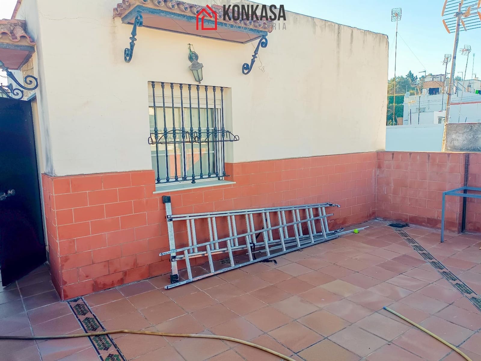 Casa de 4 habitaciones en Arcos de la Frontera en venta con garaje - 190.000 € (Ref: 9446840)