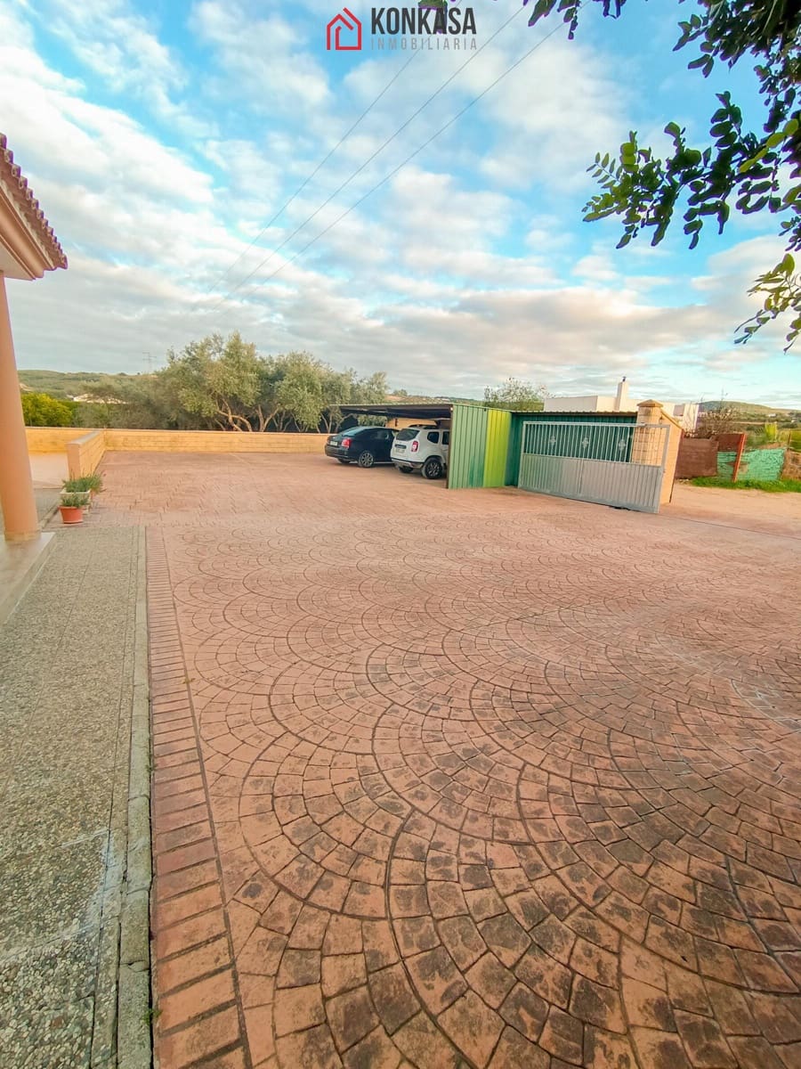 2 bedroom Finca/Country House for sale in Arcos de la Frontera with pool garage - € 225,000 (Ref: 9446845)